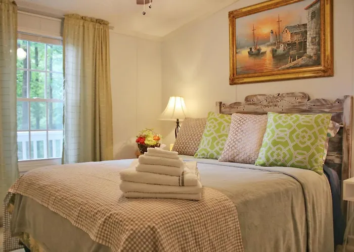 Paradise View Getaway-Dacha