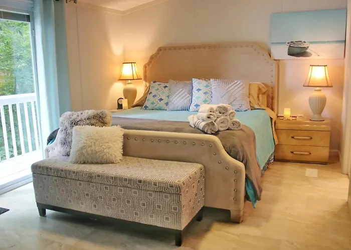 Paradise View Getaway-Dacha