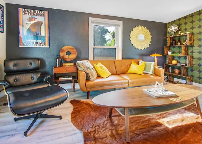 Private Heated Pool Oasis Pet-Friendly Retreat Short Or Long Stays Sleeps 2-8 Ppl
