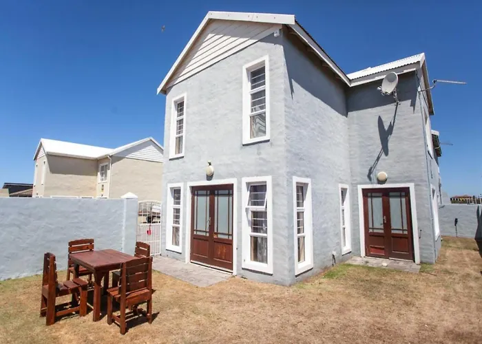 Dolphin Dance Lodge