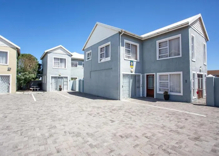 Dolphin Dance Lodge