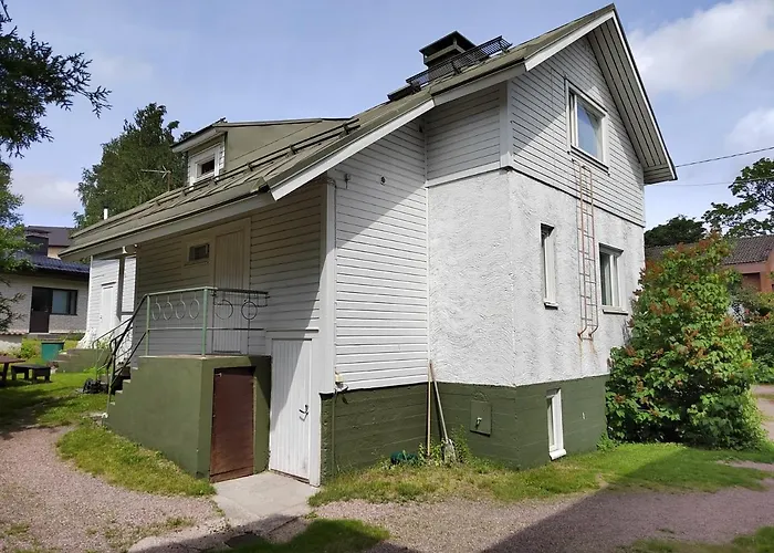 Kalle'S Unluxury Guest House Cl0Sed From 1St Of Feb 2025