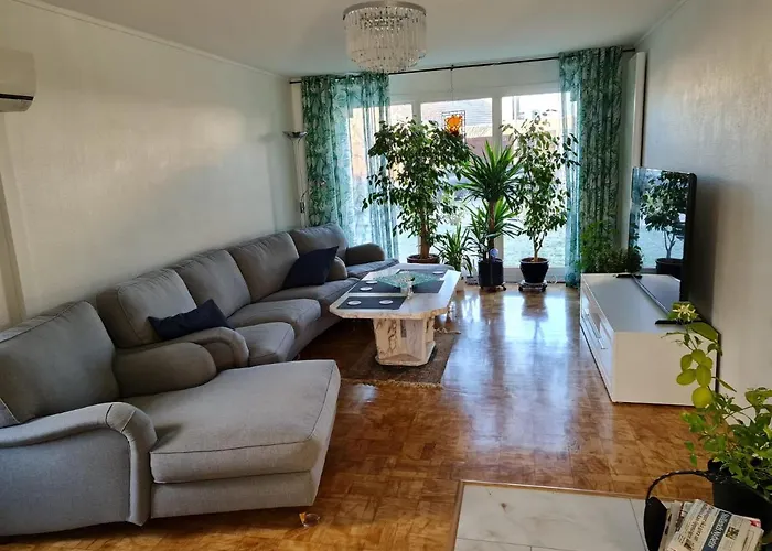 Fint Hus Pa Skrea Strand Falkenberg