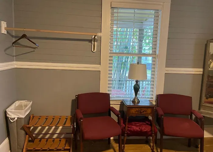 150 Year Old Restored Lincolnville Cottage