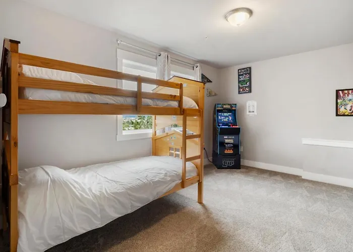 Honeyhomes Spectacular View Home With Amenities