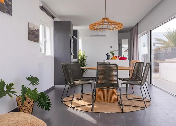 Ereza Hoopoe Villas