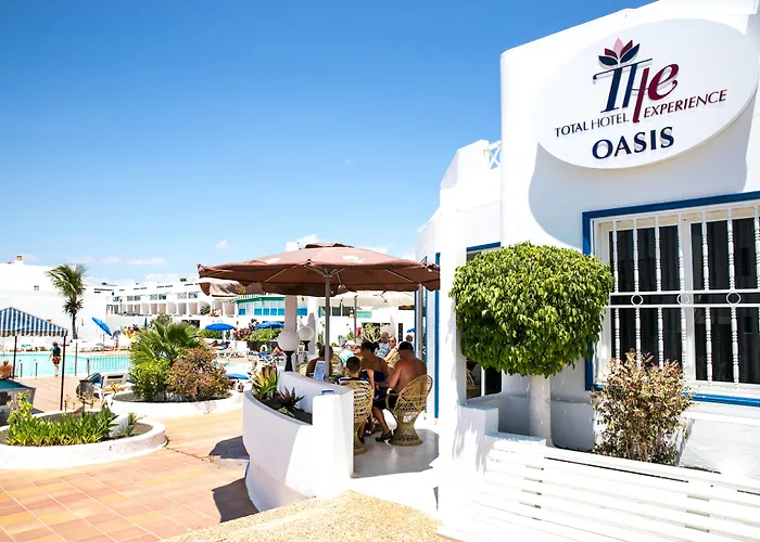 Hotel cerca del colegio: Apartamentos LIVVO Oasis