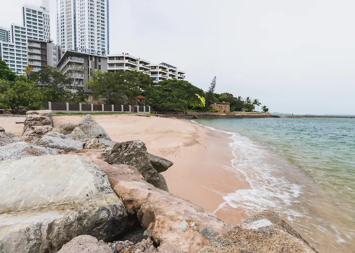 Golden Tulip Beachfront Resort