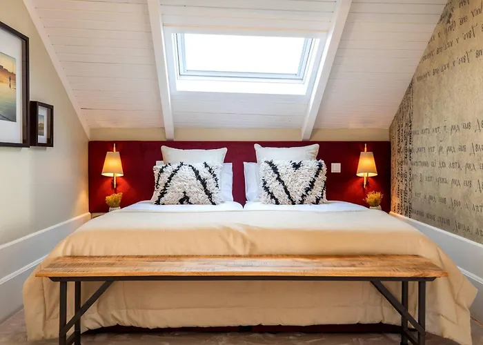 Harbour Inn Design Townhouse