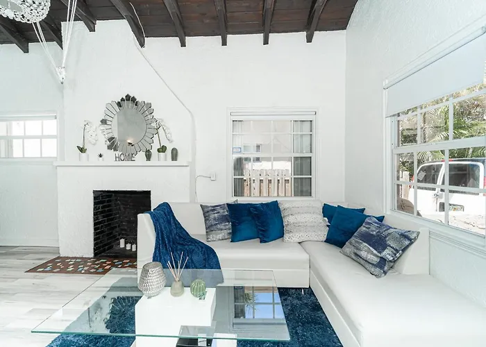 Bike To Beach-Spacious With Patio Bbq & Game Room
