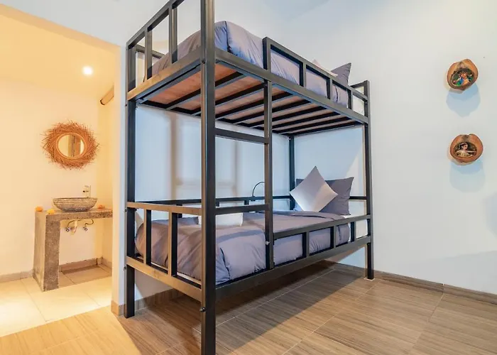 Auberge: Aura Dormitory House Ubud