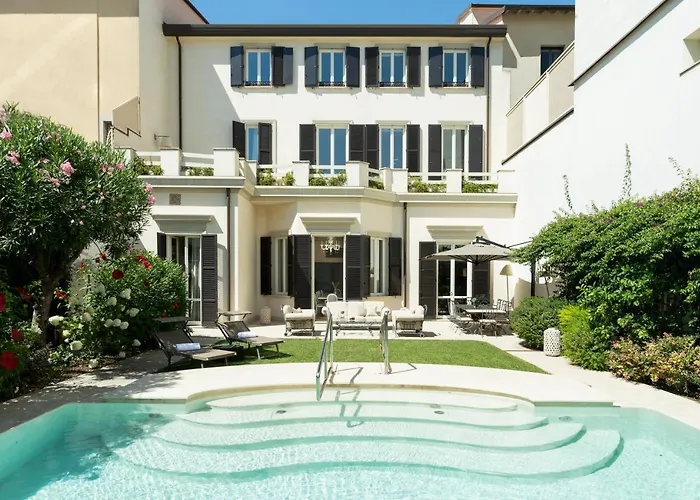Luxury Villa Manin Viareggio | Una Esperienze