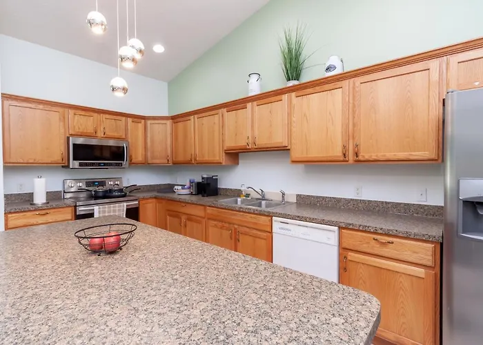 Gorgeous Fully Furnished 2-Bedroom Luxury Villa