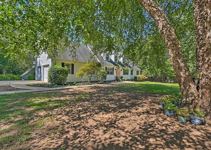 Clemson Game Day Villa Near Campus & Lakes