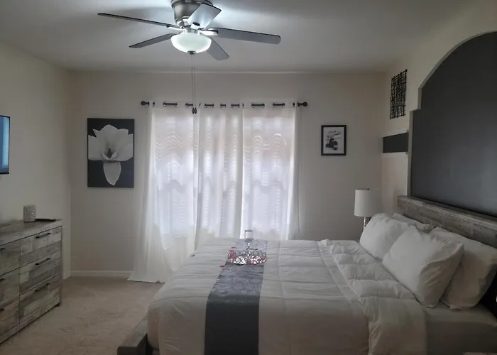 Graystone Villa, 3 Bedrooms With Private Pool