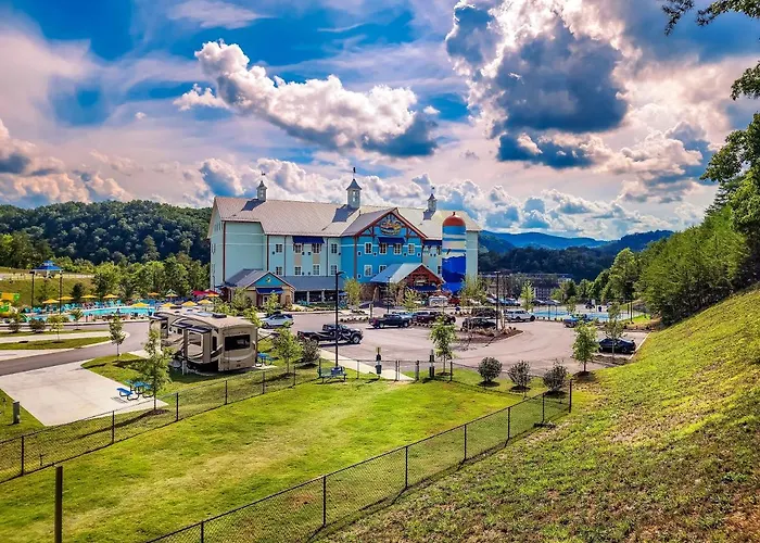 Cheap hotels Lodge At Camp Margaritaville