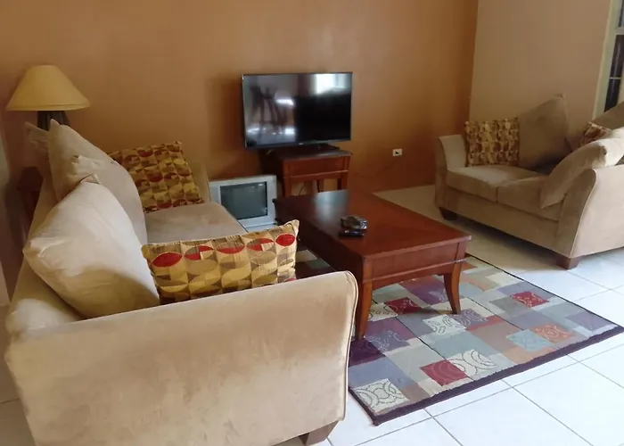 Abigail'S Sunflower Entire 2 Bedroom Apt