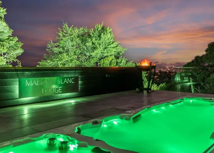 Maison Blanc Lodge