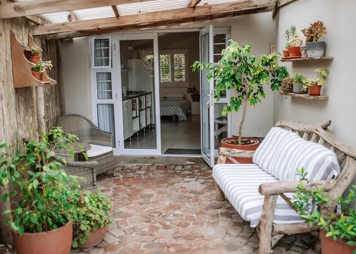 Pebbles Beach Cottage