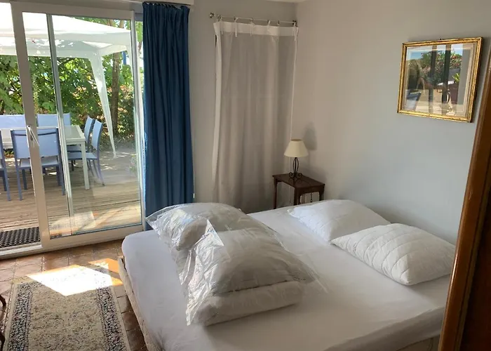 Maison Sur La Pointe Du Cap Coz