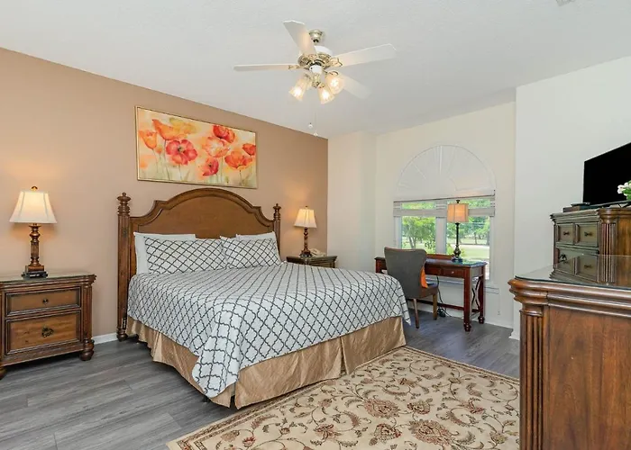 5E Canterbury Court Kingston Resorts