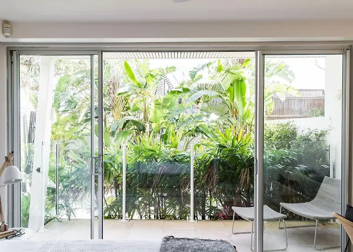 The Hill Street Villa Offers Private Pool In Stylish Unit