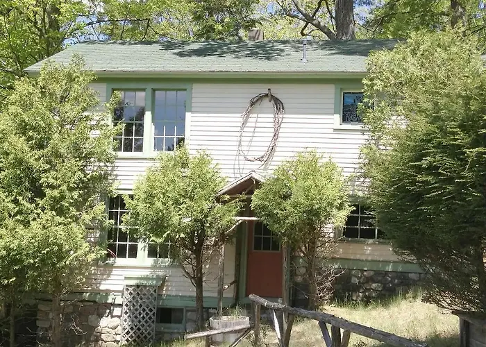 Adirondack Cottage Retreat