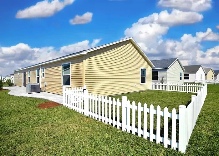 Beautiful Upgraded Patio Villa In The Villages Of Marsh Bend