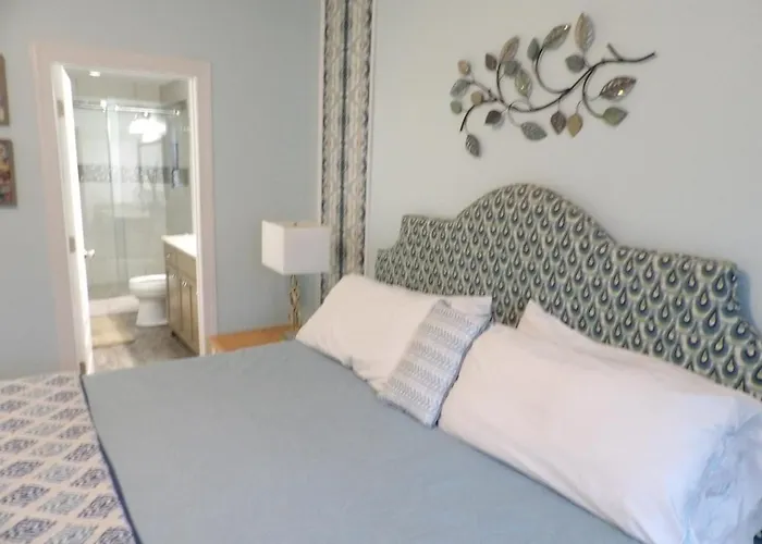 Beach Bungalow At Oyster Bay-Sunset Beach
