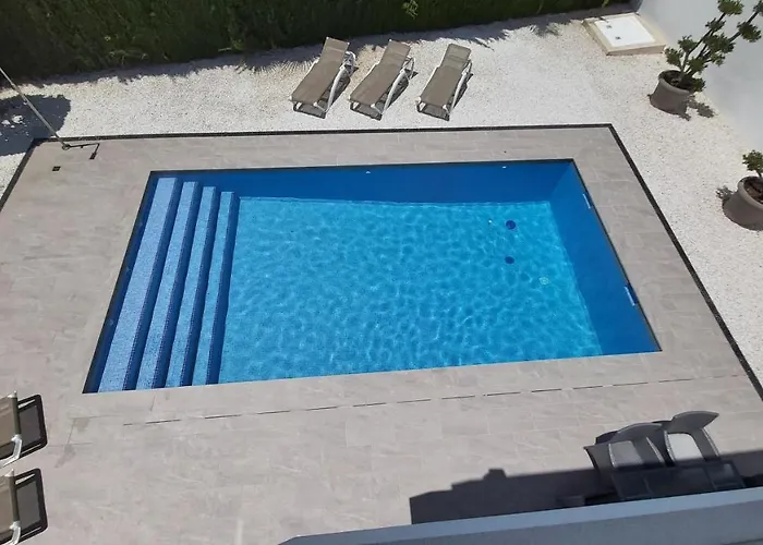 Villa La Mariña
