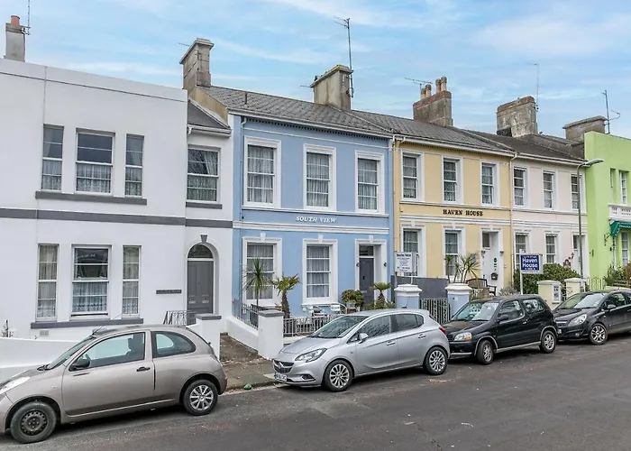 Luxury hotel only: South View