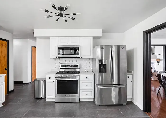 5Br 2Ba Fun Family Home Sleeps 12 Pinball Tvs 15M Dt