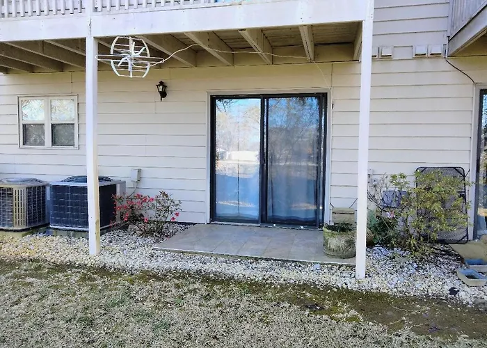 Unique 2 Bedroom / 2 Bath Condo In Myrtle Beach