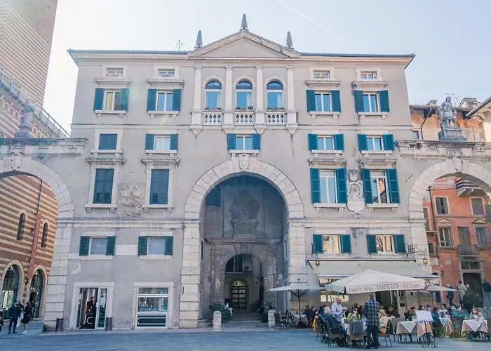 Domus Nova Palace - Italian Homing