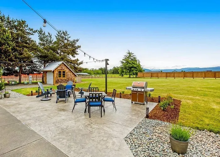 Olympic Discovery Cottage