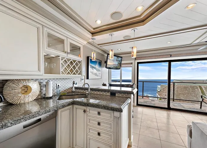 Villa Leone At The Retreat In Laguna Beach