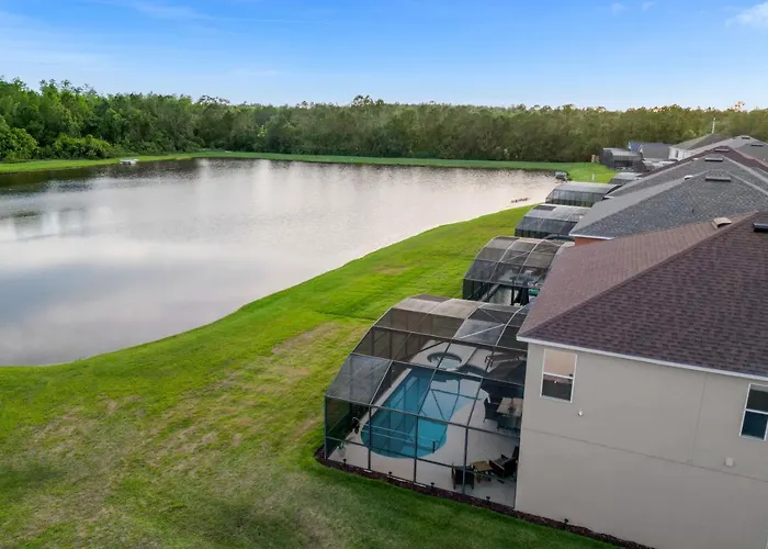 Lake View Vacation Home With Pool And Game Room Near Disney Parks