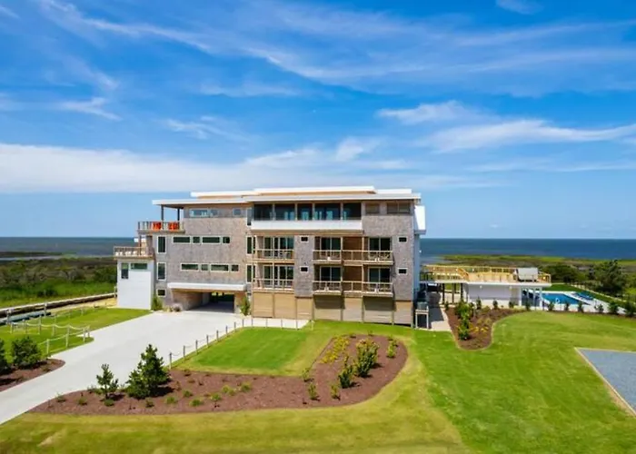 New Modern Waterfront Home W Saltwater Pool