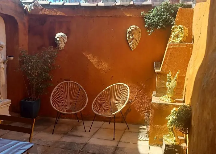Maison De Charme Avec Cour, Proche Rue Des Teinturiers