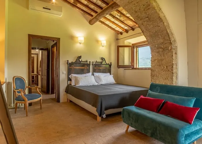 Podere Bargnano Cetona, Sleeps 12, Pool, Wifi, Air Conditioning