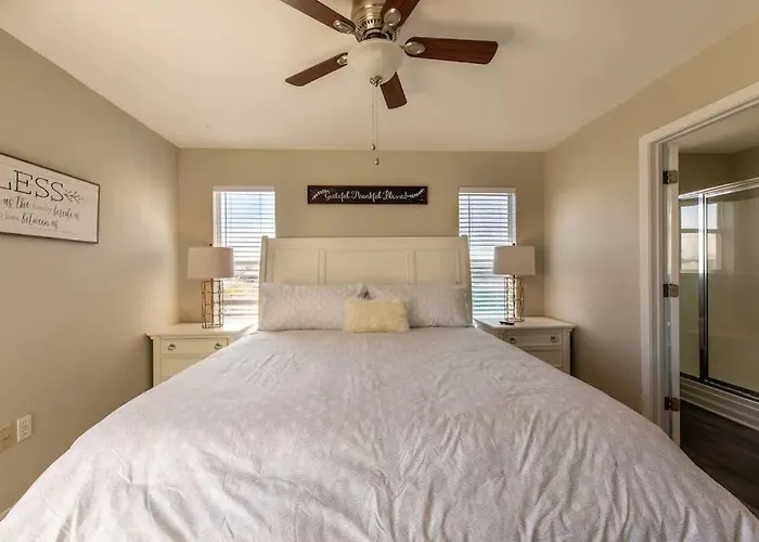 The Herron, Sleep 20, Walk Beach