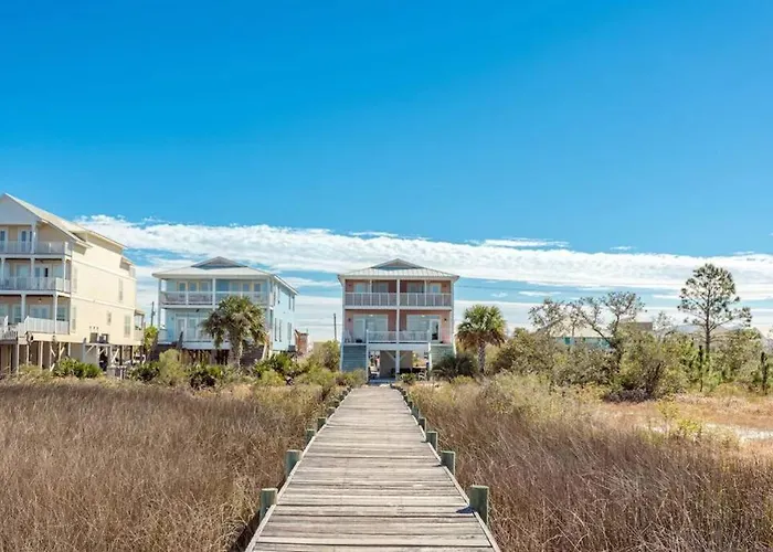 Sandy Fox- Walk To Beach, Private Pool, Sleeps 26