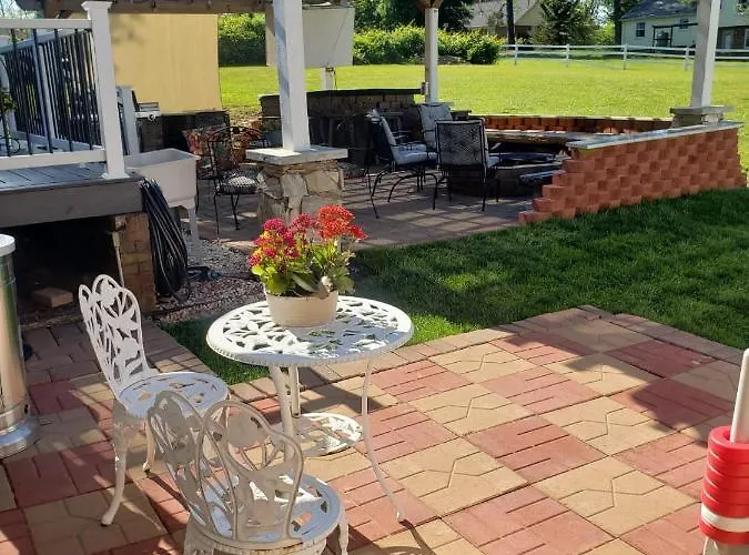 Bright & Spacious Studio Close To Clt Airport