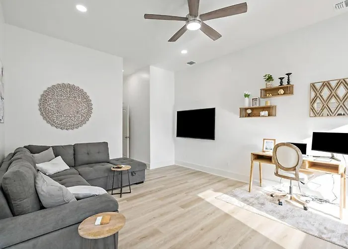 Urban Elegance Retreat