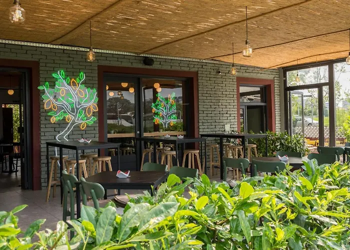 Lemon Market Rooms