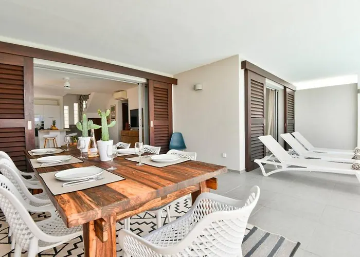 Villa Bleu Horizon With Private Pool Overlooking Orient Bay