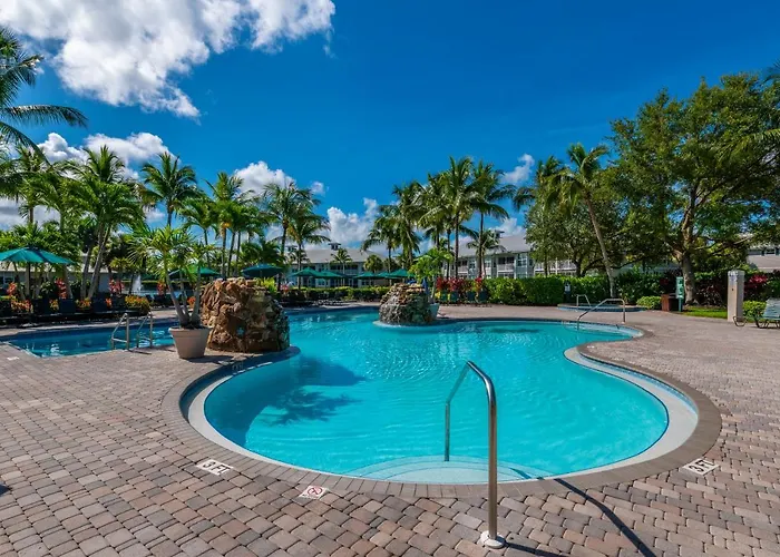 Golf Condo- Resort Pool- Lakeview- 10Mi To Beaches
