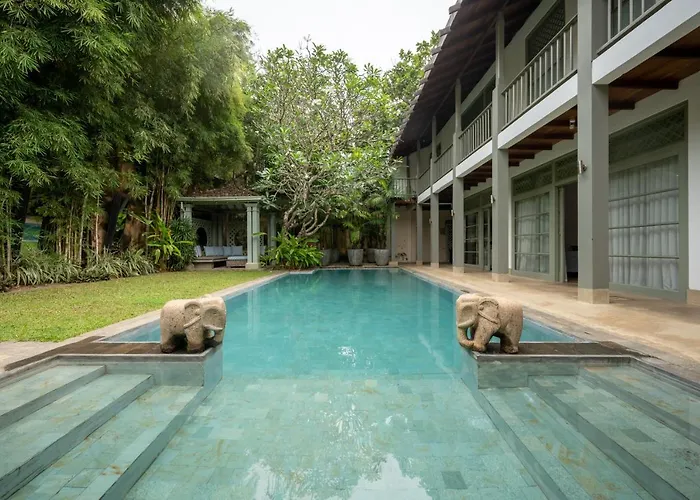 41 Lighthouse Street