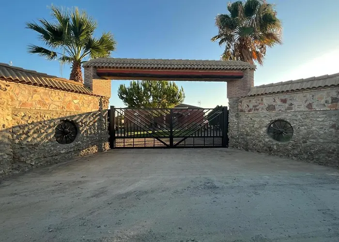 Villa La Estacada Lora del Río