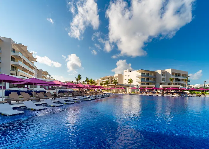 Resort: Planet Hollywood Cancun Adult Scene By Royalton, An Autograph Collection All-Inclusive Resort - Adults Only